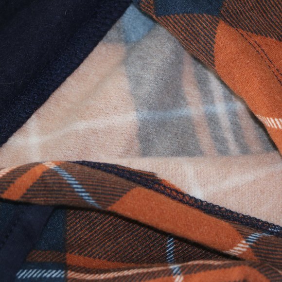 No Boundaries 50/50 Active Shirt with Hood - Picture 5 of 9